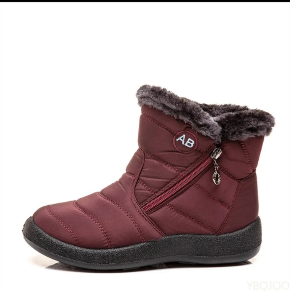 Woman's Boots Fashion - Picture 4 of 5